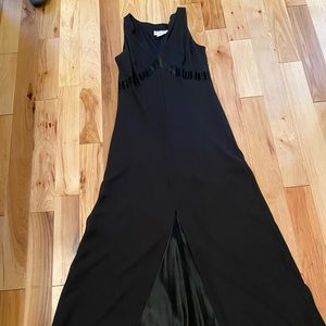 Formal black Alyn Paige dress. Size 9/10.